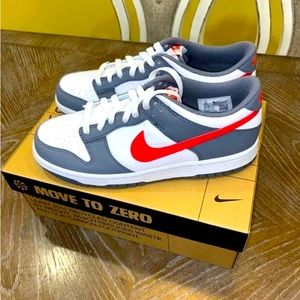 Nike low dunks next nature smoke light crimson
